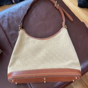 Dooney and bourke bag